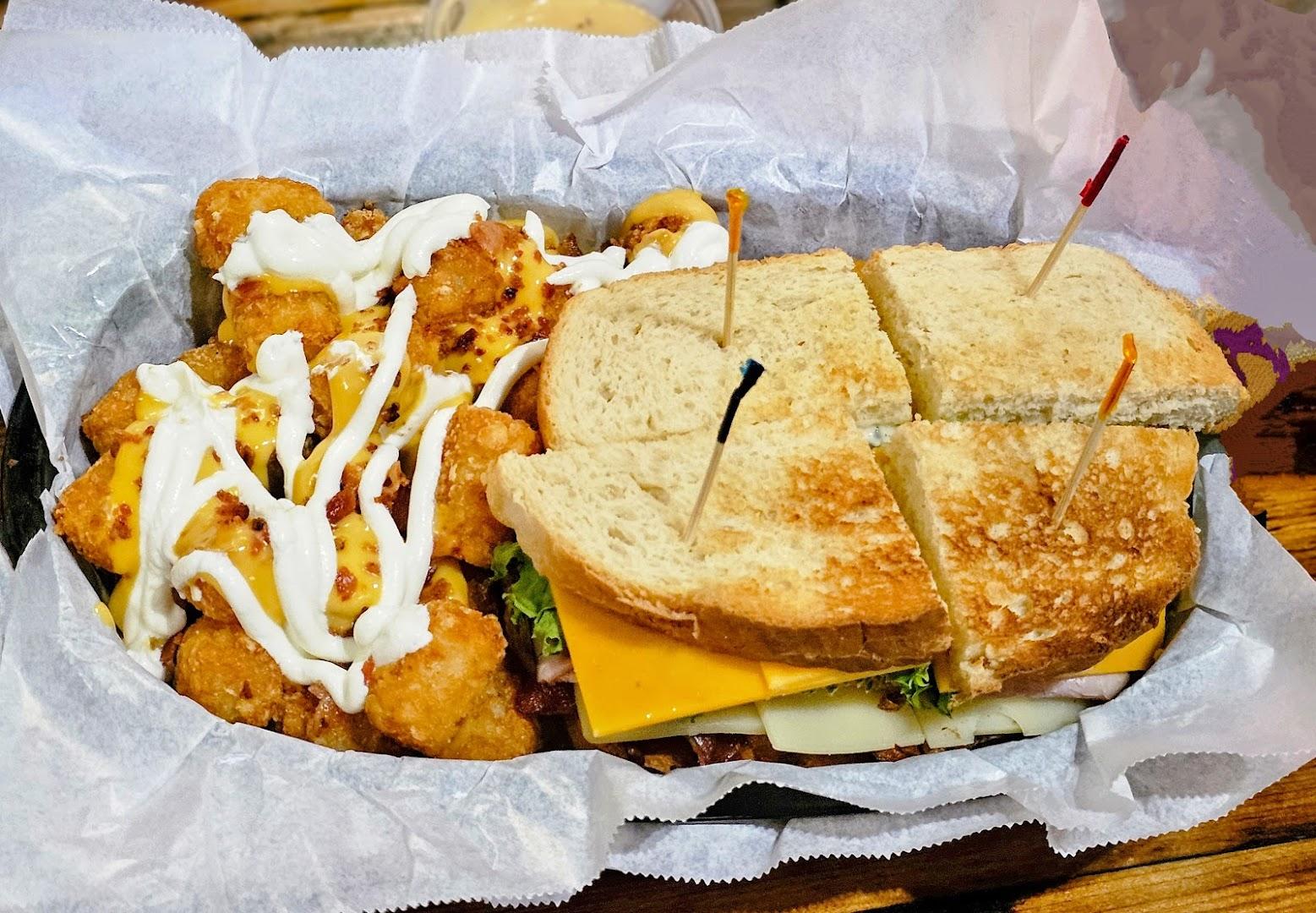 Sidelines Bar & Grill