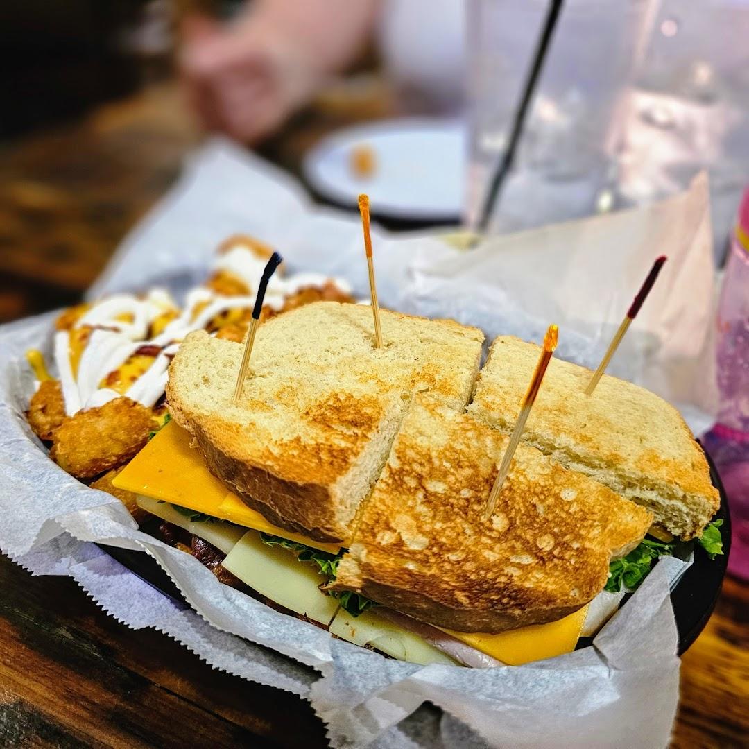 Sidelines Bar & Grill